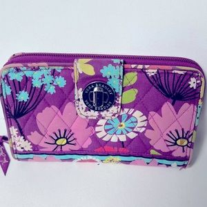 VERA BRADLY Cotton Turnlock Wallet
